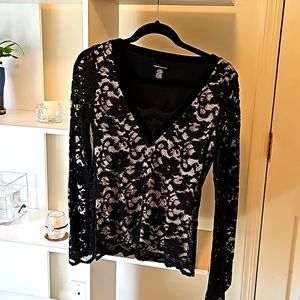 Black and off white top with velvet trim